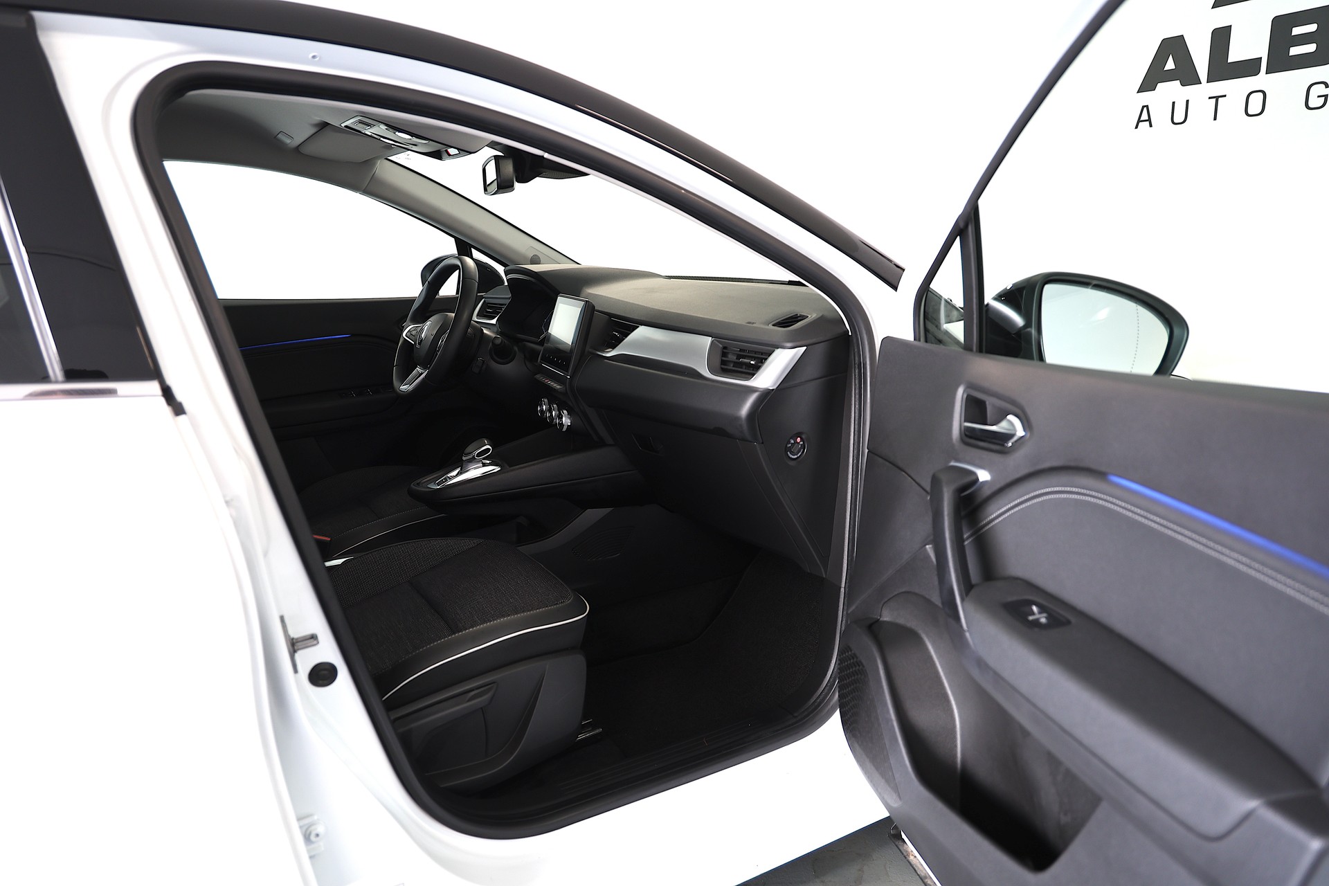 RENAULT Captur 1.6 E-Tech techno-image-12