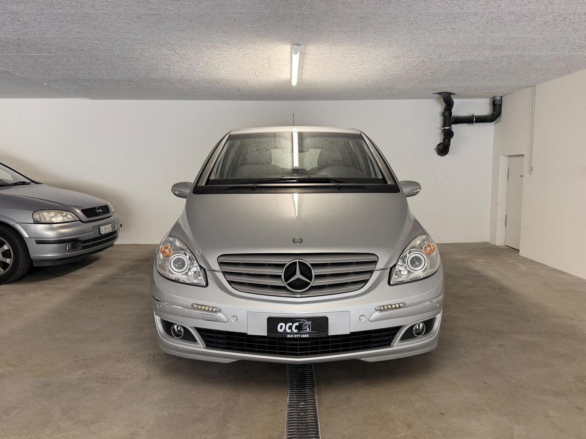 MERCEDES-BENZ B 200 T-image-1