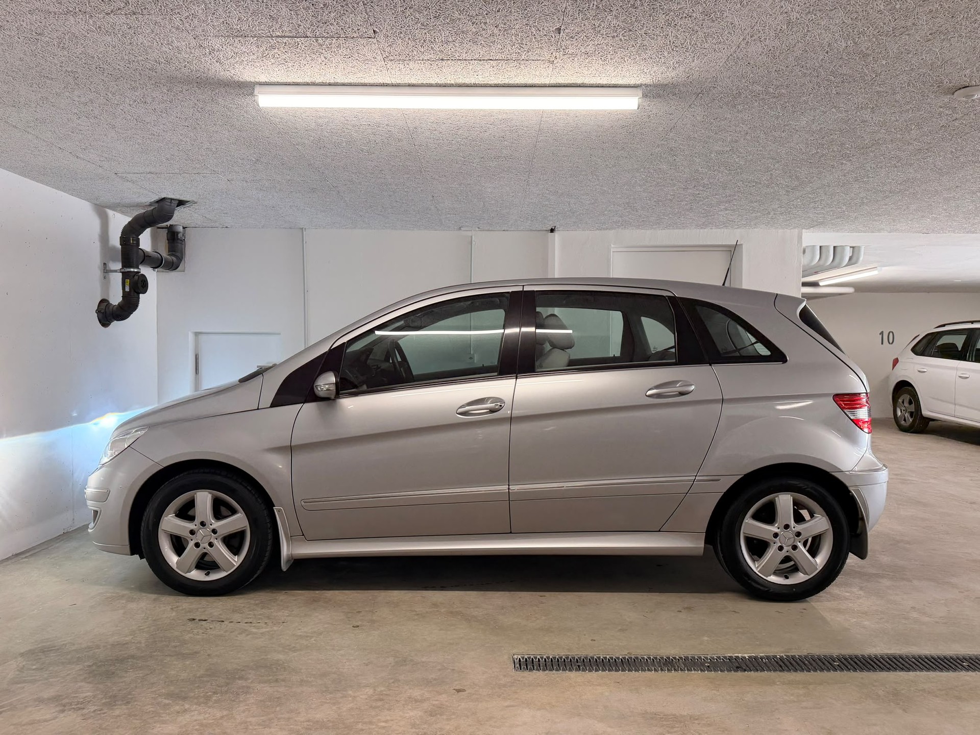 MERCEDES-BENZ B 200 T-image-3