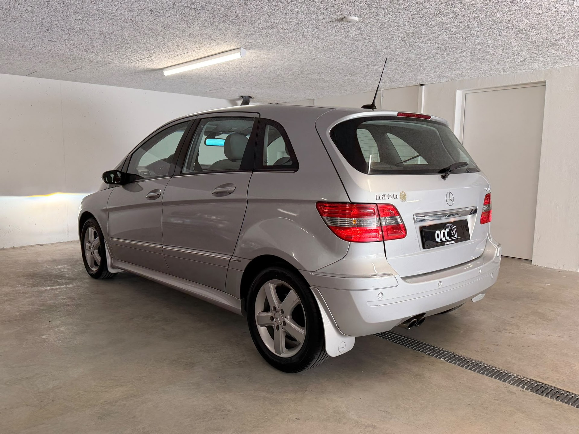 MERCEDES-BENZ B 200 T-image-4
