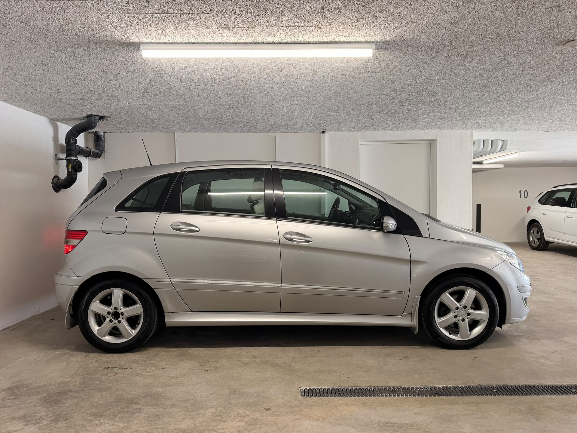 MERCEDES-BENZ B 200 T-image-7