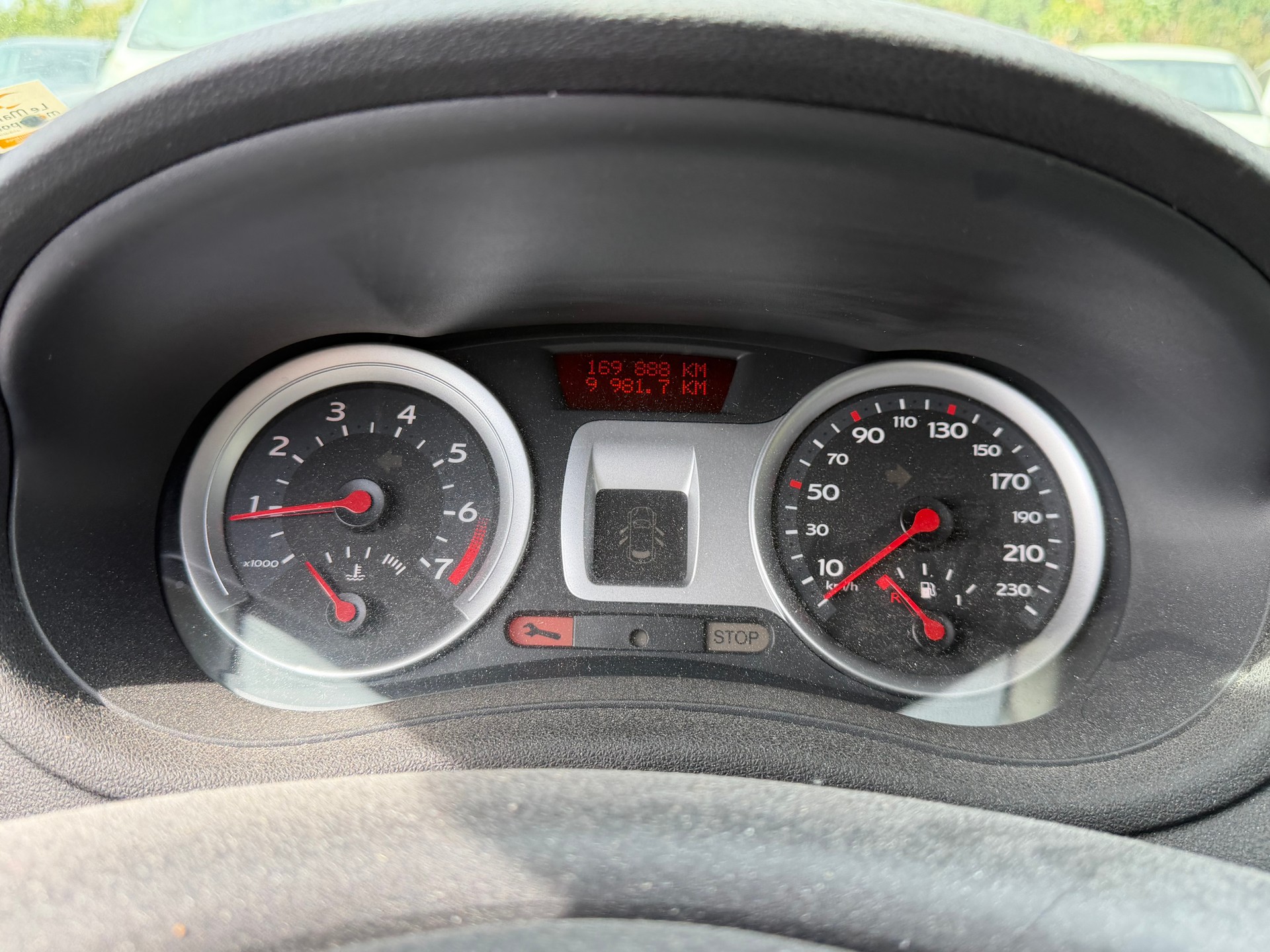 RENAULT Clio 1.4 16V Expression-image-8