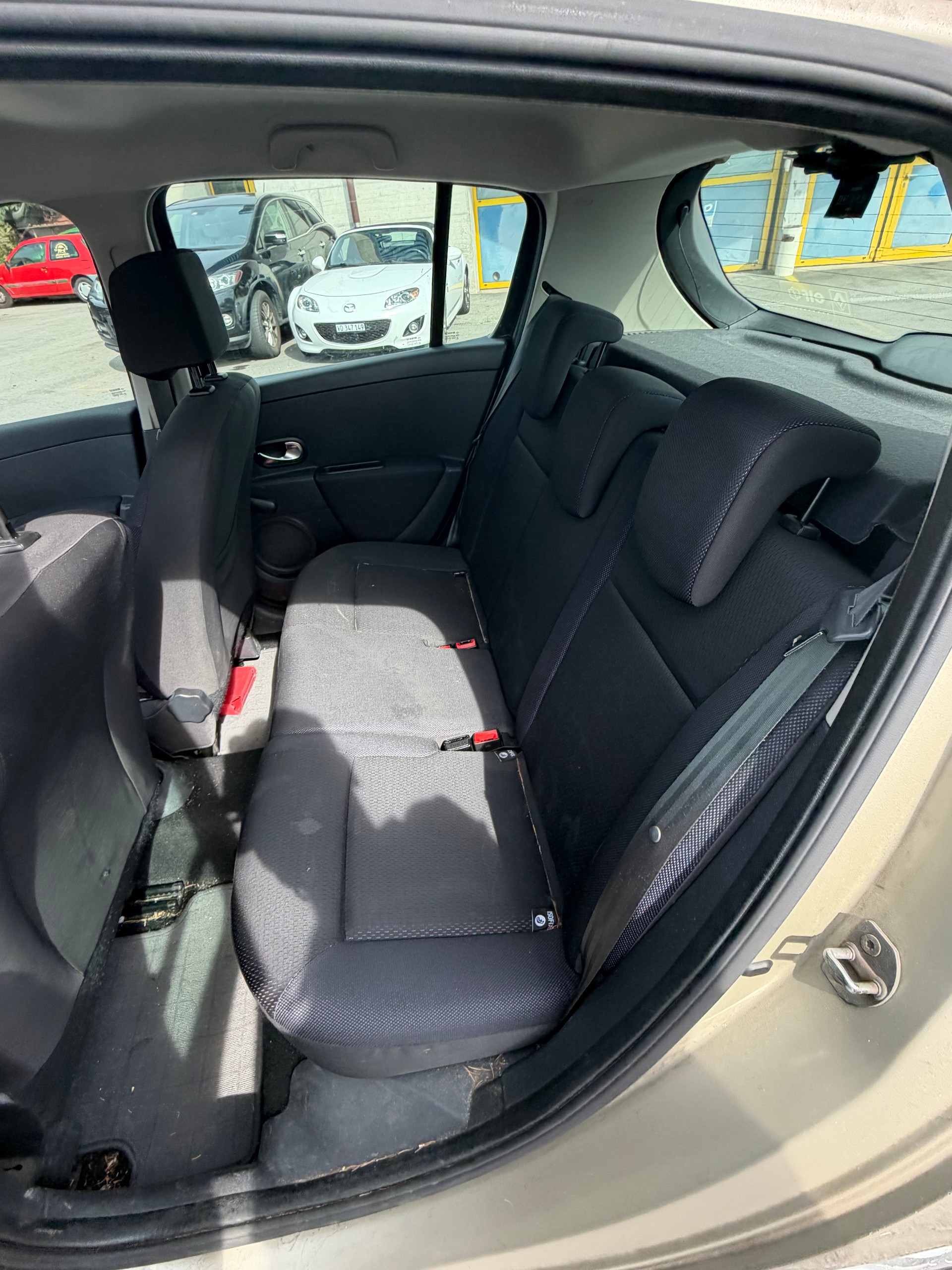 RENAULT Clio 1.4 16V Expression-image-7