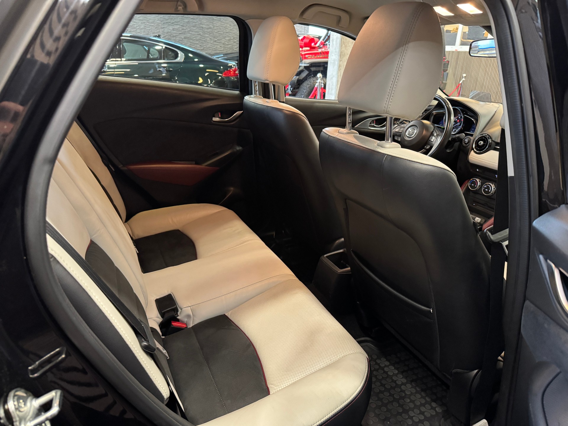 MAZDA CX-3 2.0 Ambition AWD-image-23