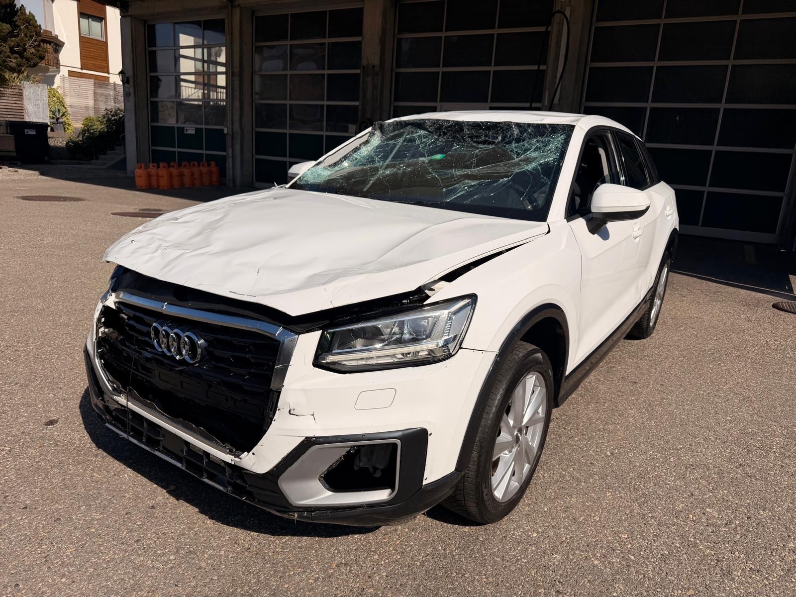 AUDI Q2 1.0 TFSI design S-tronic-image-1