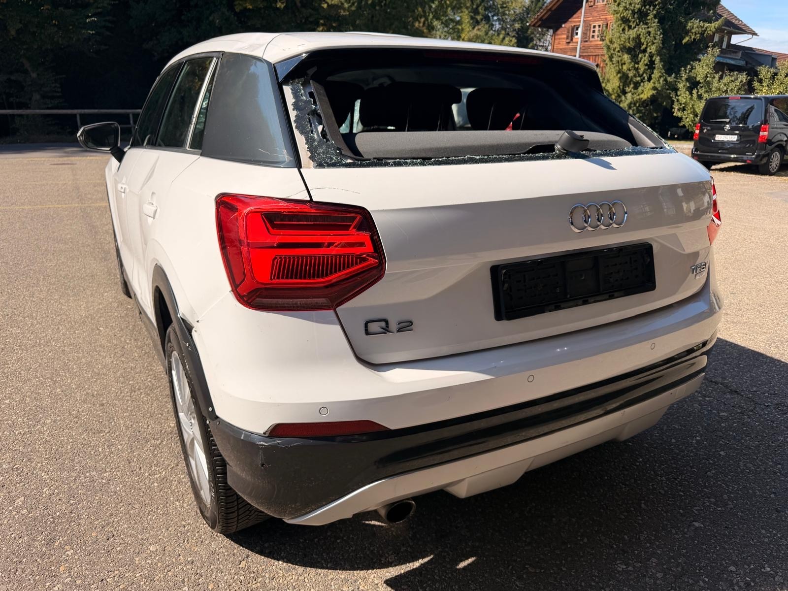 AUDI Q2 1.0 TFSI design S-tronic-image-2