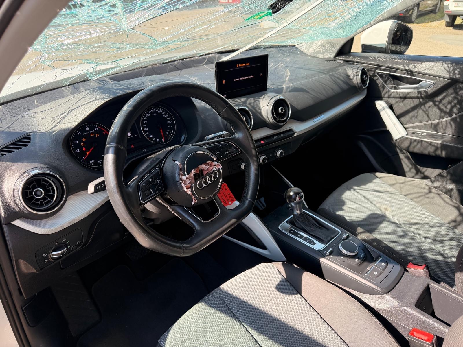 AUDI Q2 1.0 TFSI design S-tronic-image-9