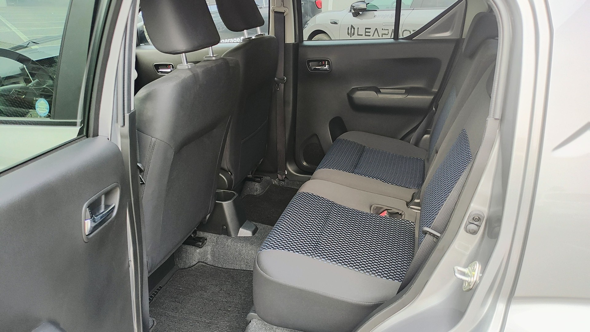 SUZUKI Ignis 1.2i Compact Top Hybrid CVT-image-13