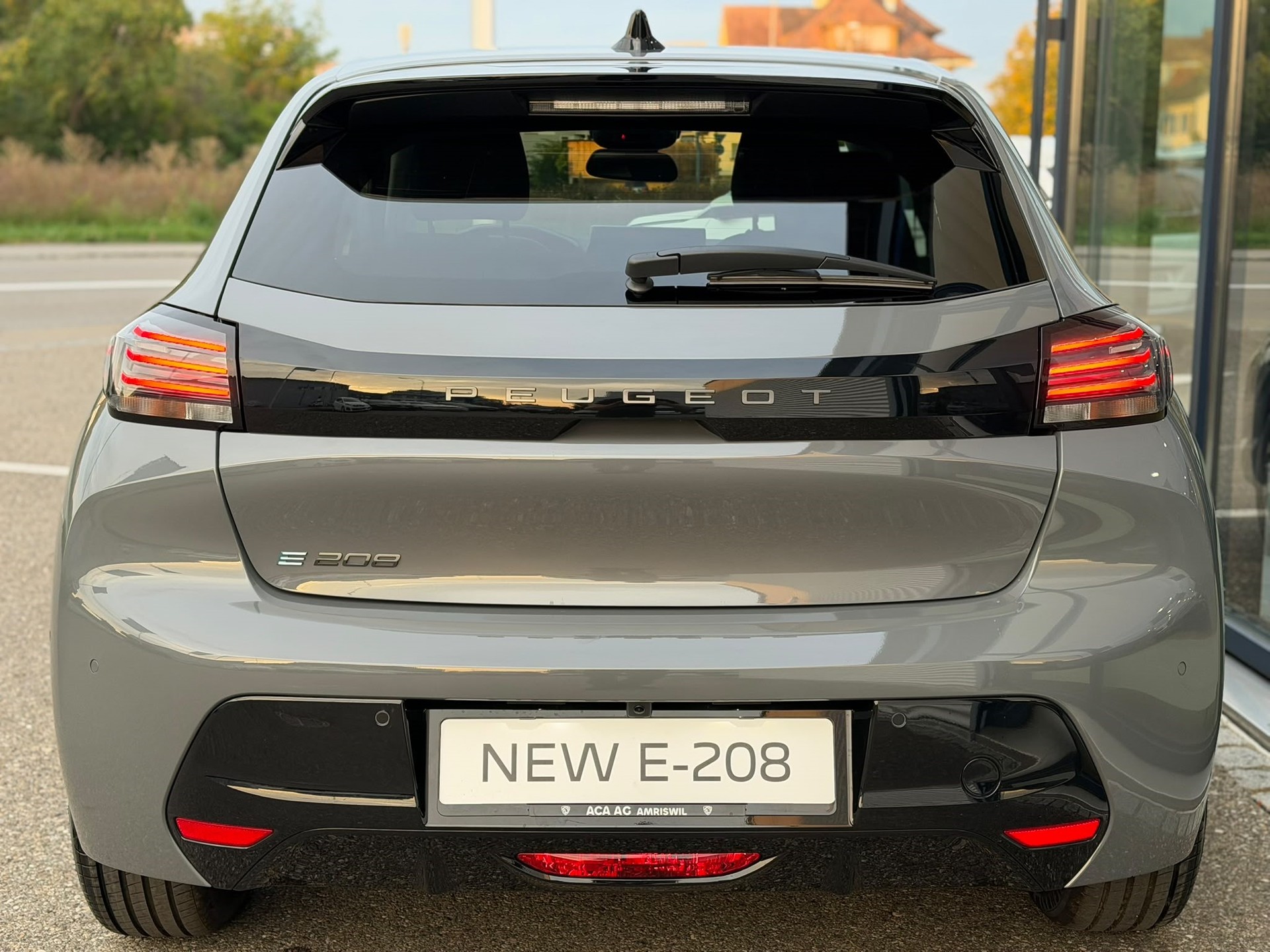 PEUGEOT 208 Elektrik 100 kW Allure-image-3