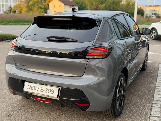 PEUGEOT 208 Elektrik 100 kW Allure-image-4