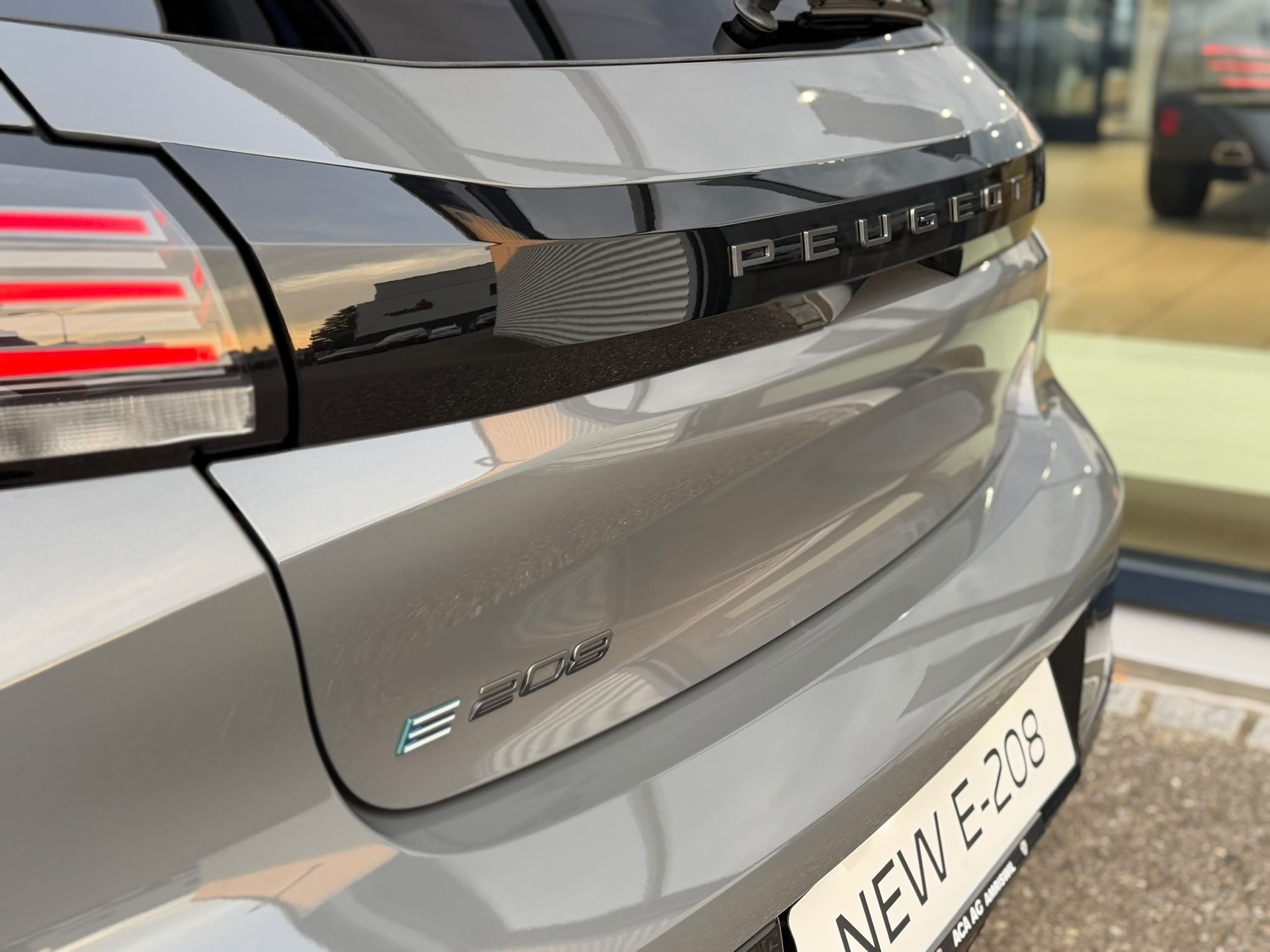 PEUGEOT 208 Elektrik 100 kW Allure-image-5