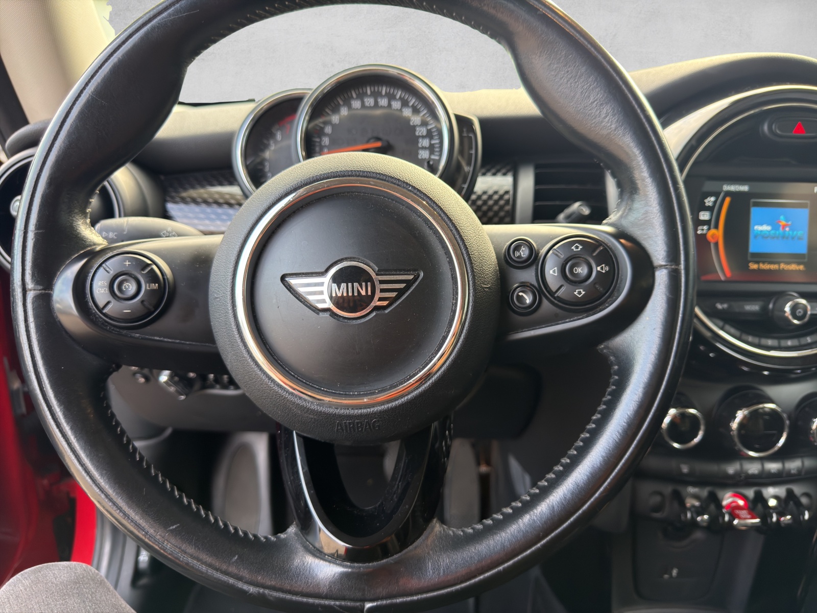 MINI Cooper S-image-8