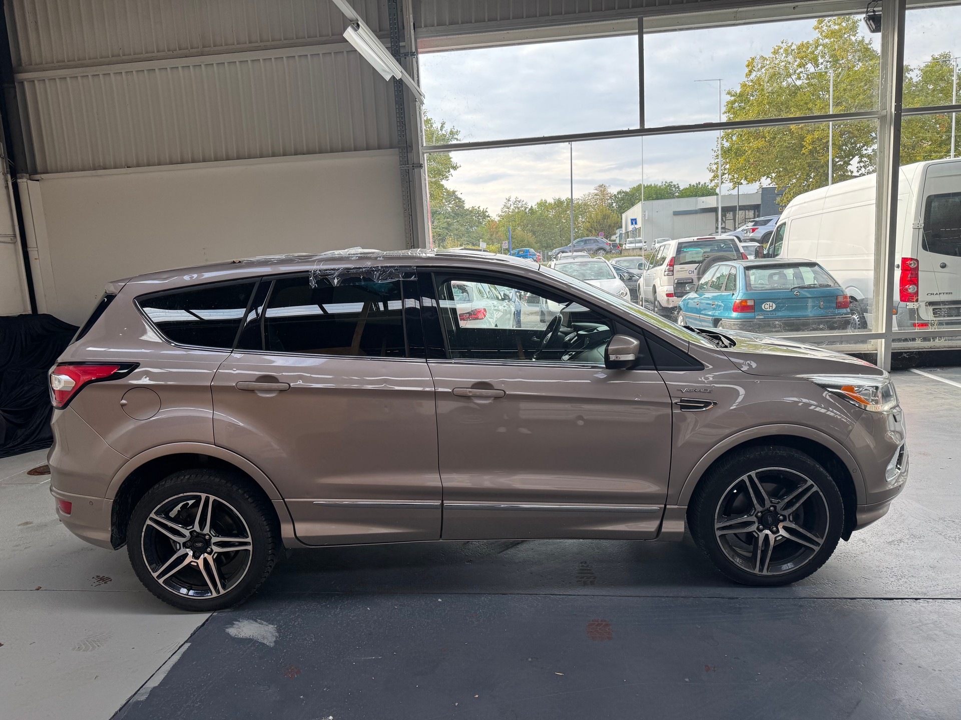 FORD Kuga 2.0 TDCi Vignale 4WD PowerShift-showroom-element-1
