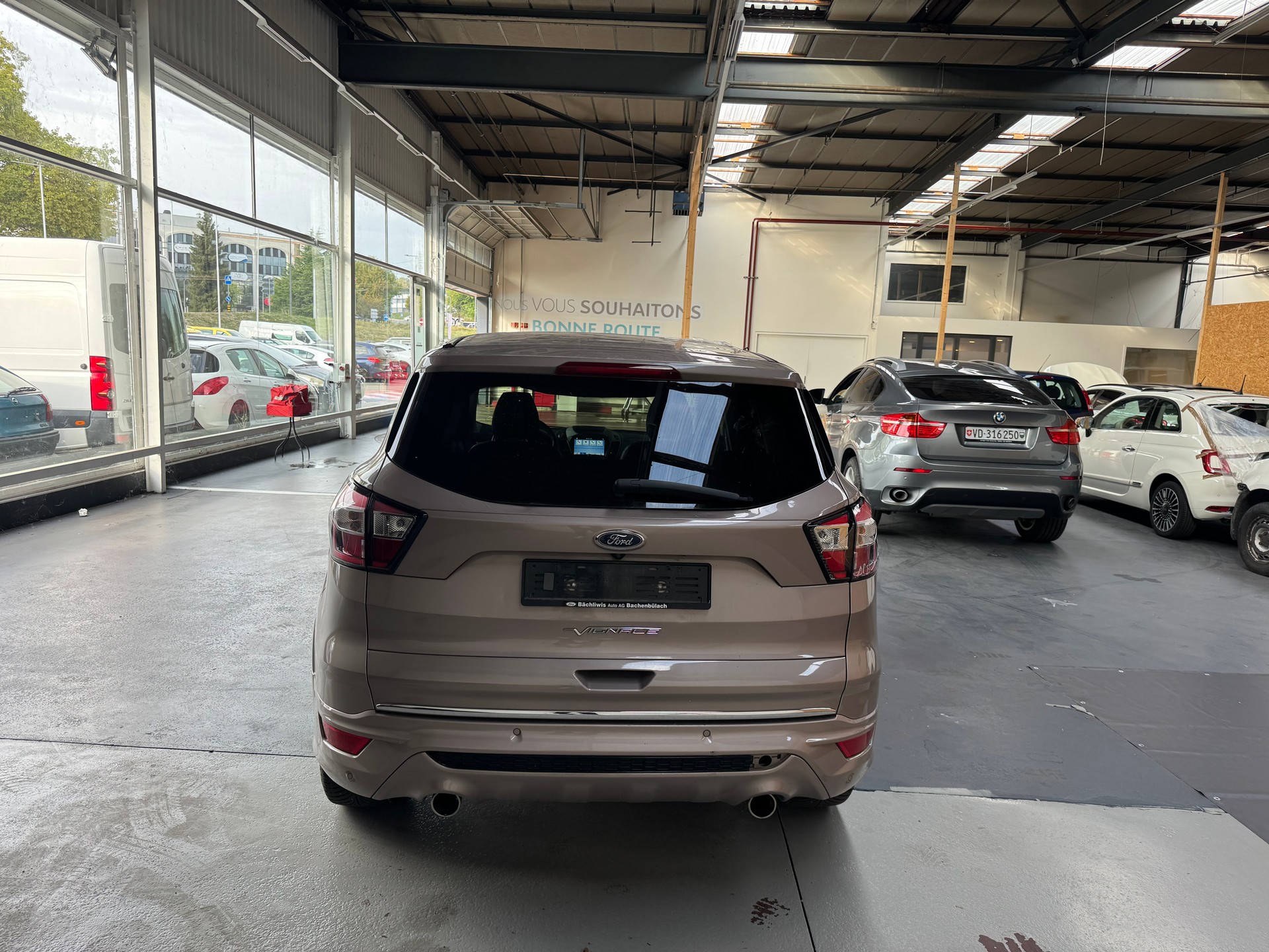 FORD Kuga 2.0 TDCi Vignale 4WD PowerShift-image-6