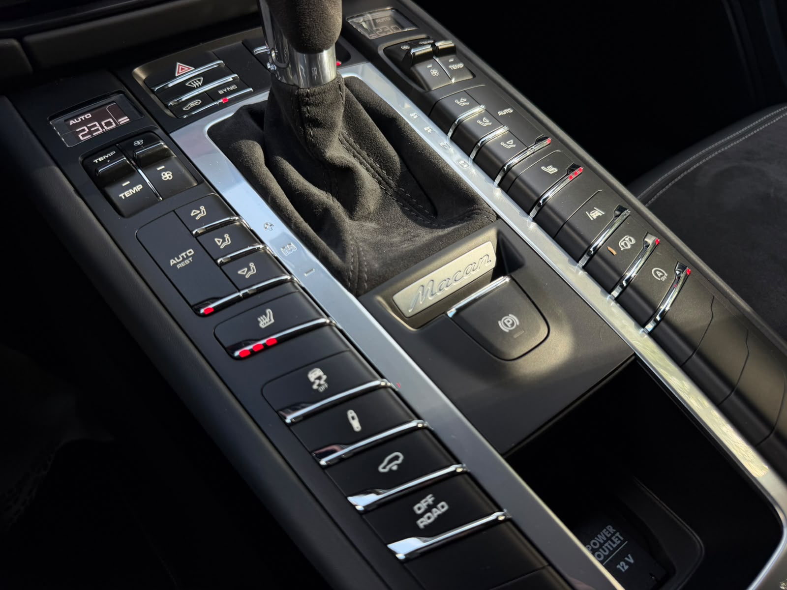 PORSCHE Macan GTS PDK-image-21