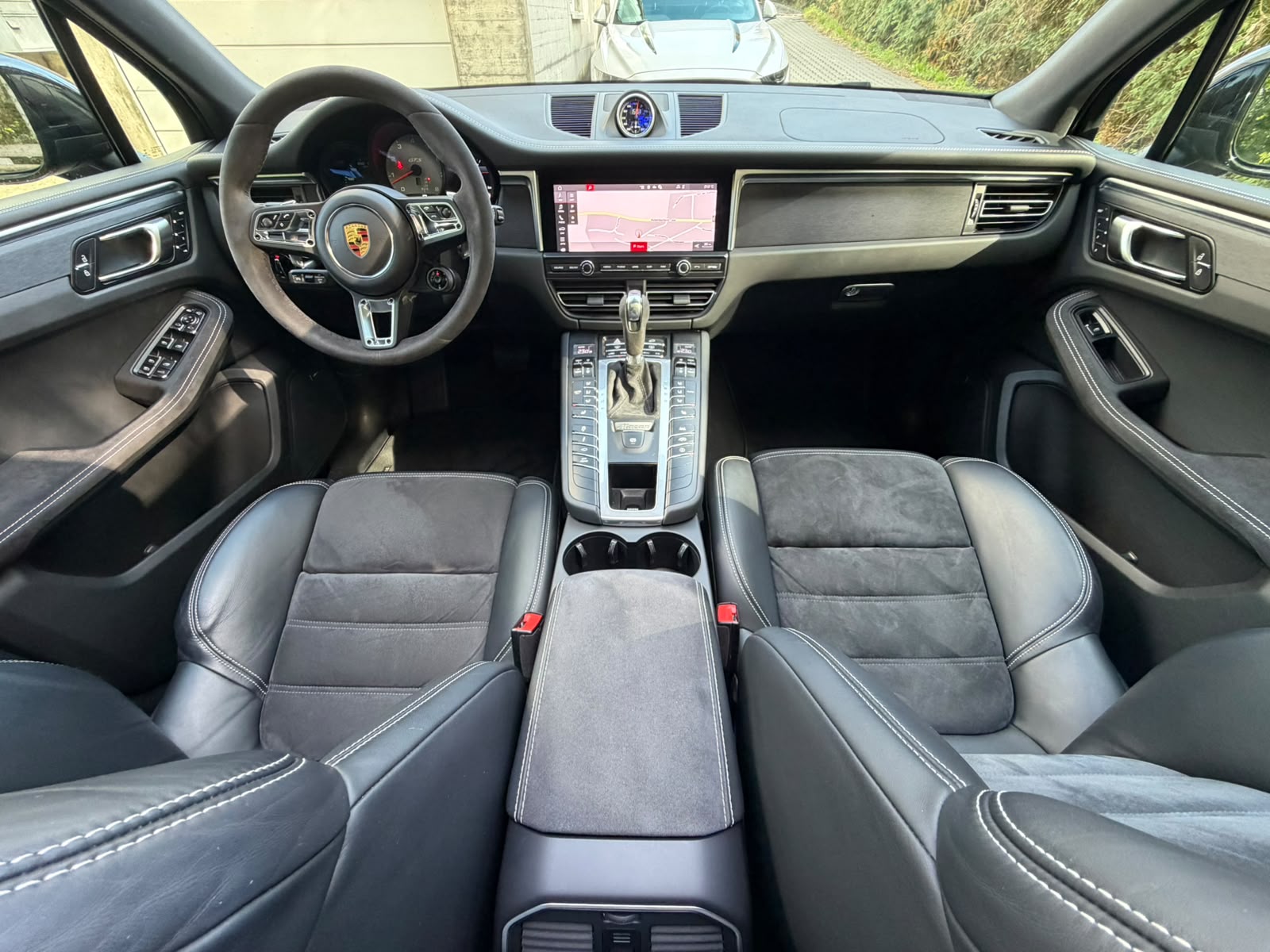 PORSCHE Macan GTS PDK-image-12