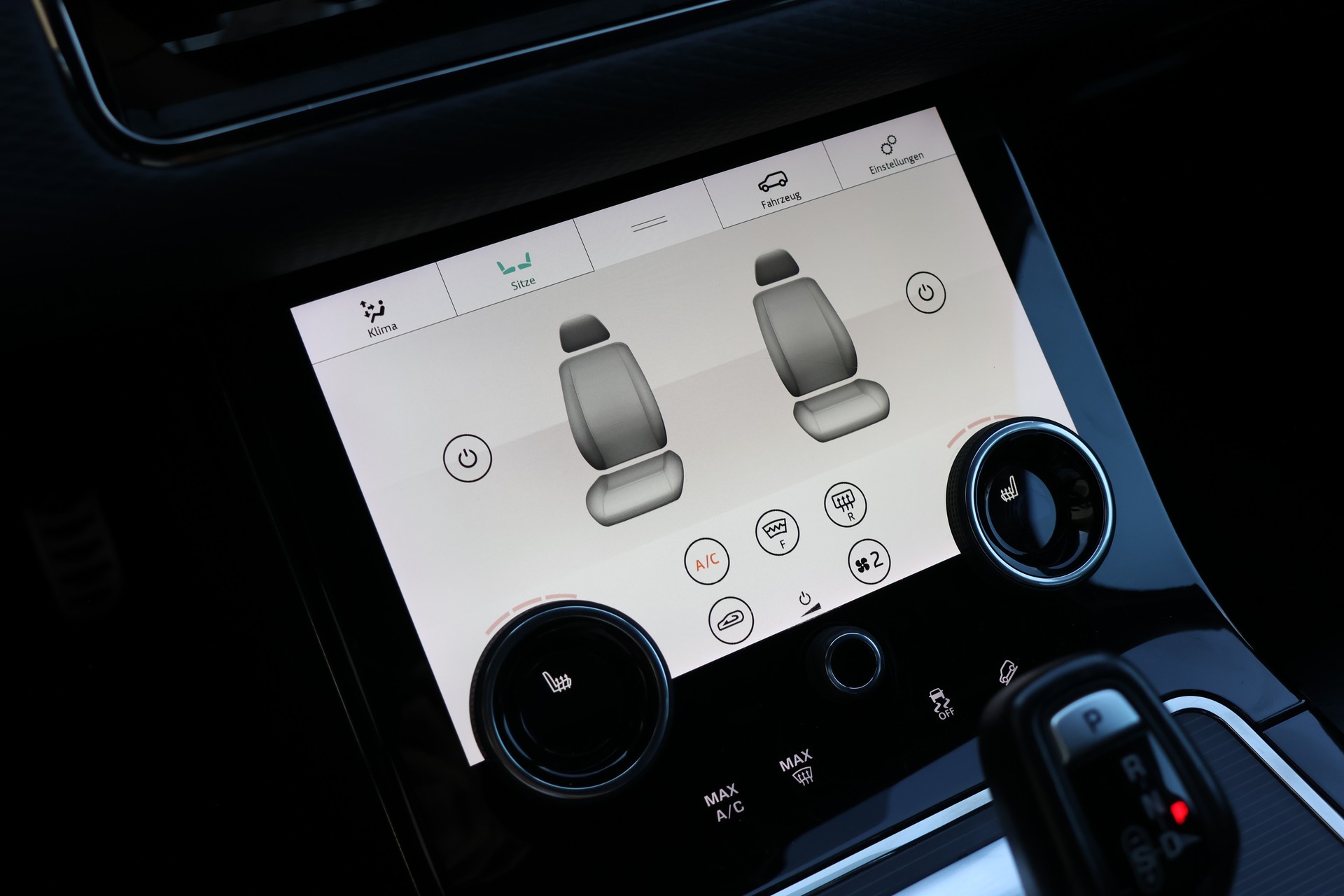 LAND ROVER Range Rover Evoque R-Dynamic P 250 S AT9-image-20