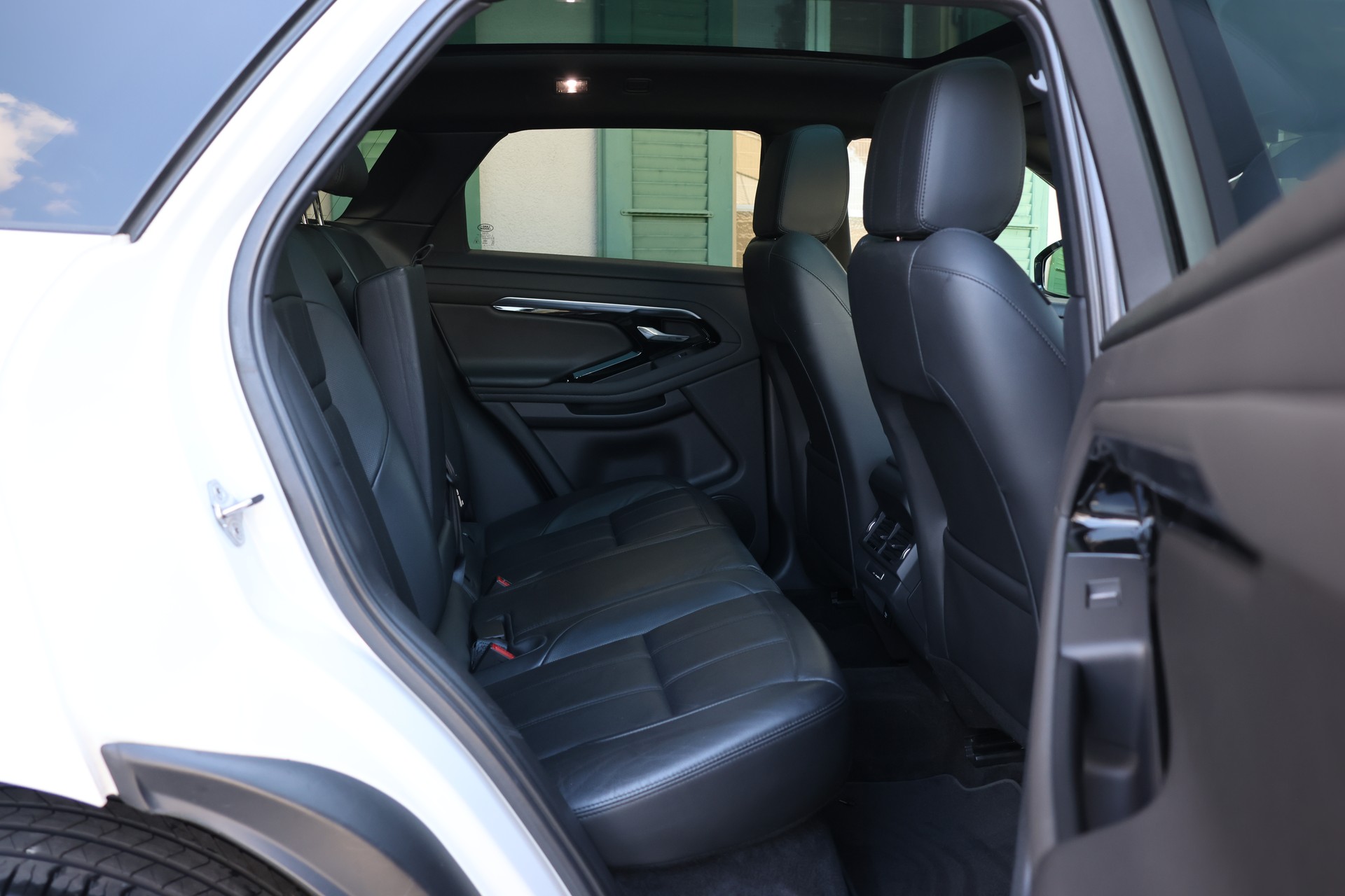 LAND ROVER Range Rover Evoque R-Dynamic P 250 S AT9-image-12