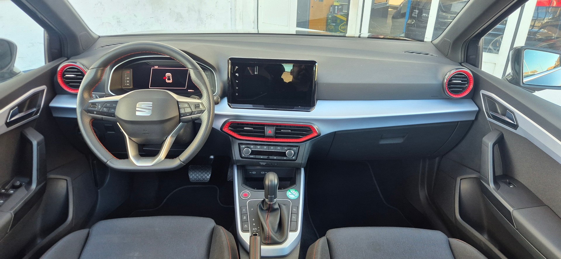 SEAT Arona 1.5 Eco TSI FR DSG-image-8