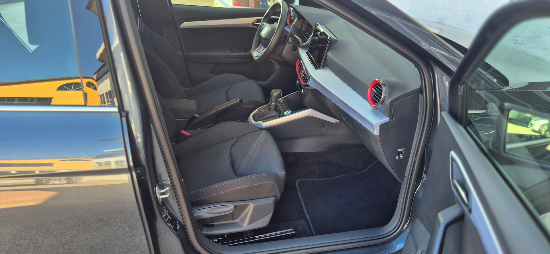 SEAT Arona 1.5 Eco TSI FR DSG-image-13