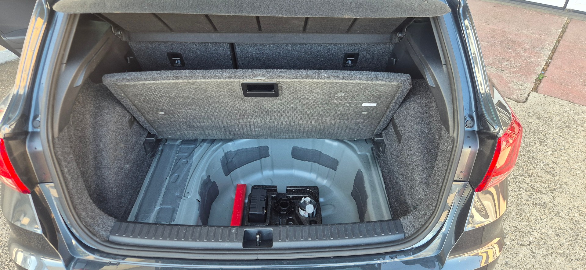 SEAT Arona 1.5 Eco TSI FR DSG-image-12