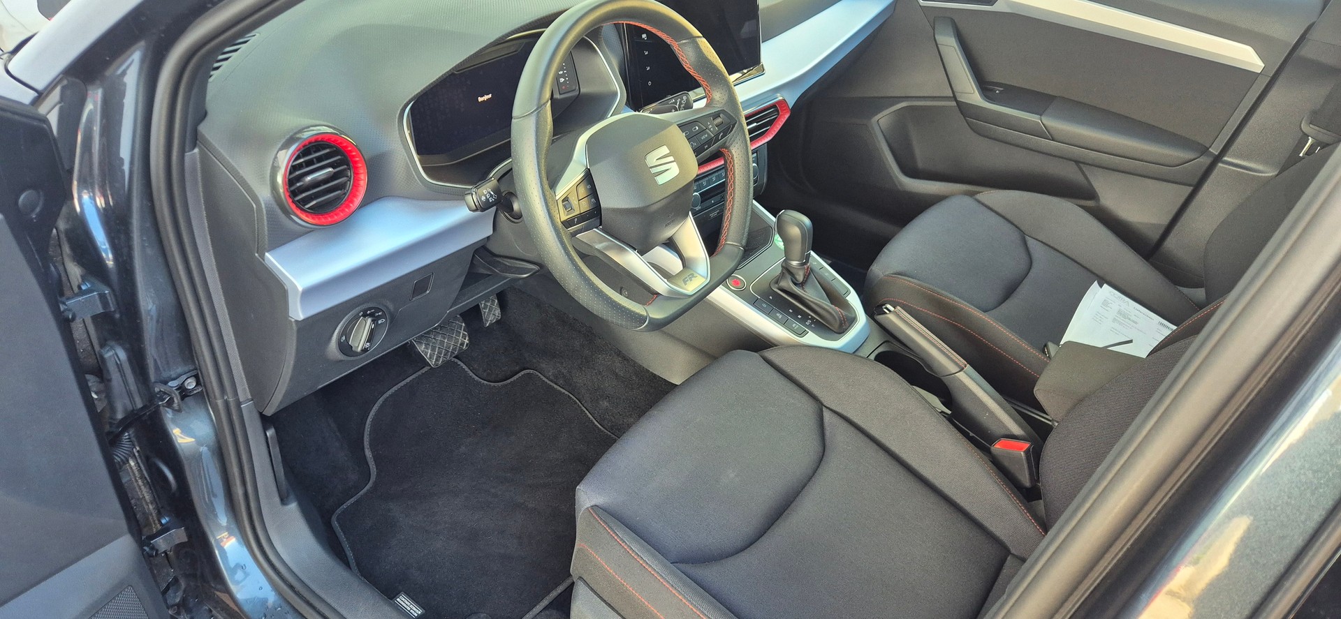 SEAT Arona 1.5 Eco TSI FR DSG-image-9