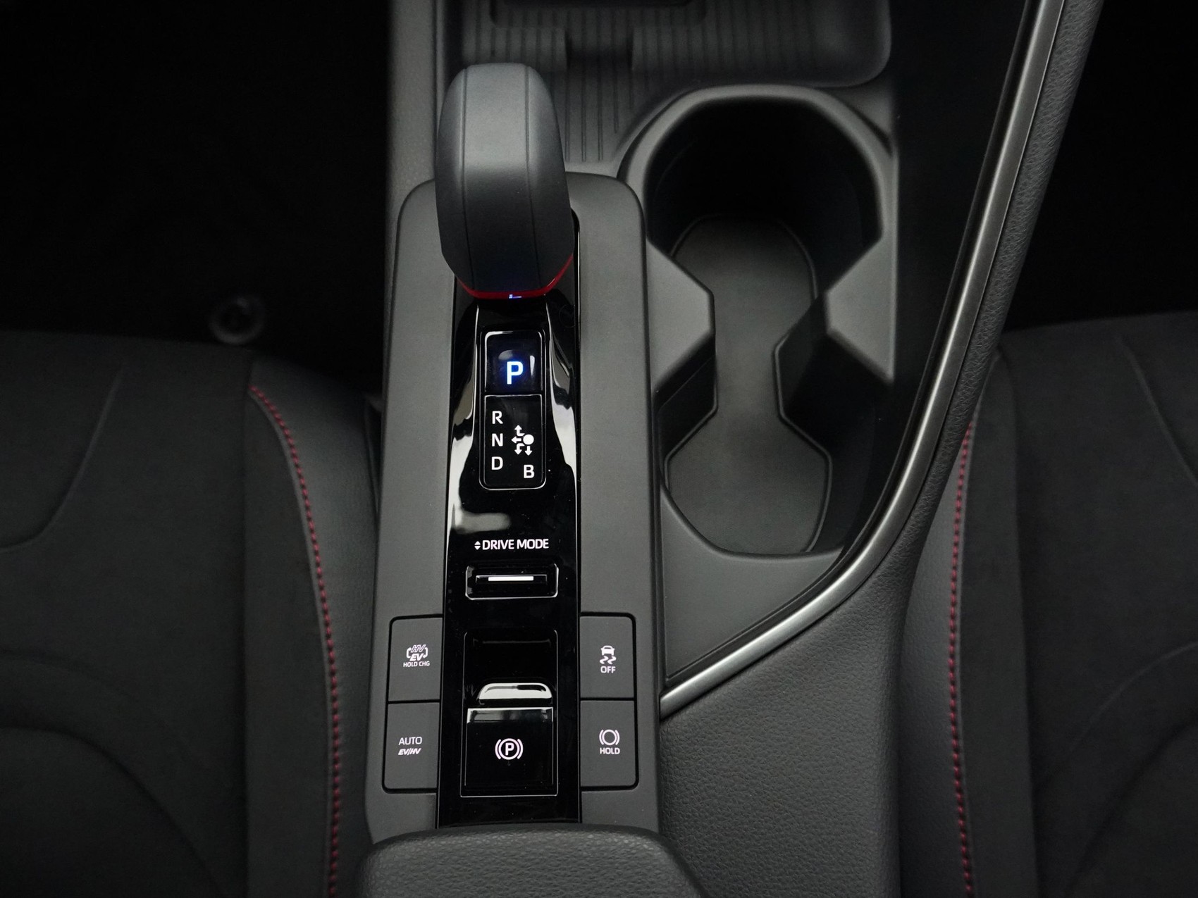 TOYOTA C-HR 2.0 PHEV GR Sport Premiere ** Head-Up Display **-image-16