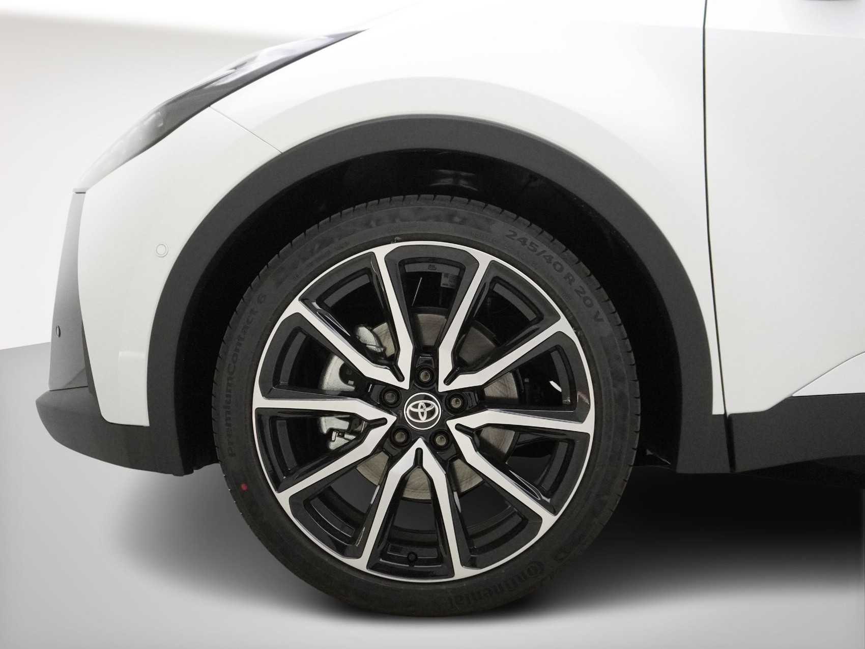 TOYOTA C-HR 2.0 PHEV GR Sport Premiere ** Head-Up Display **-image-5