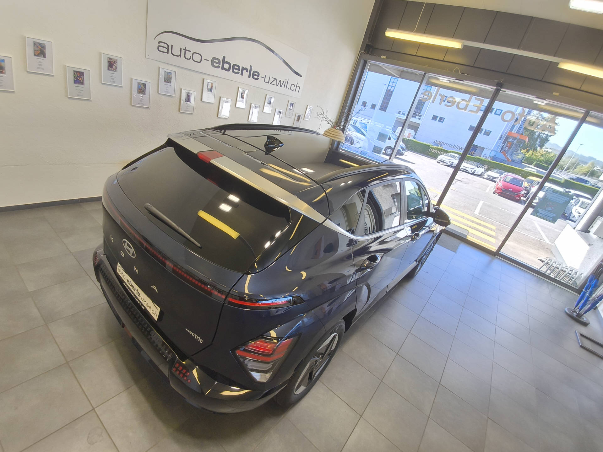 HYUNDAI Kona 65,4 kWh Electric Amplia-image-11