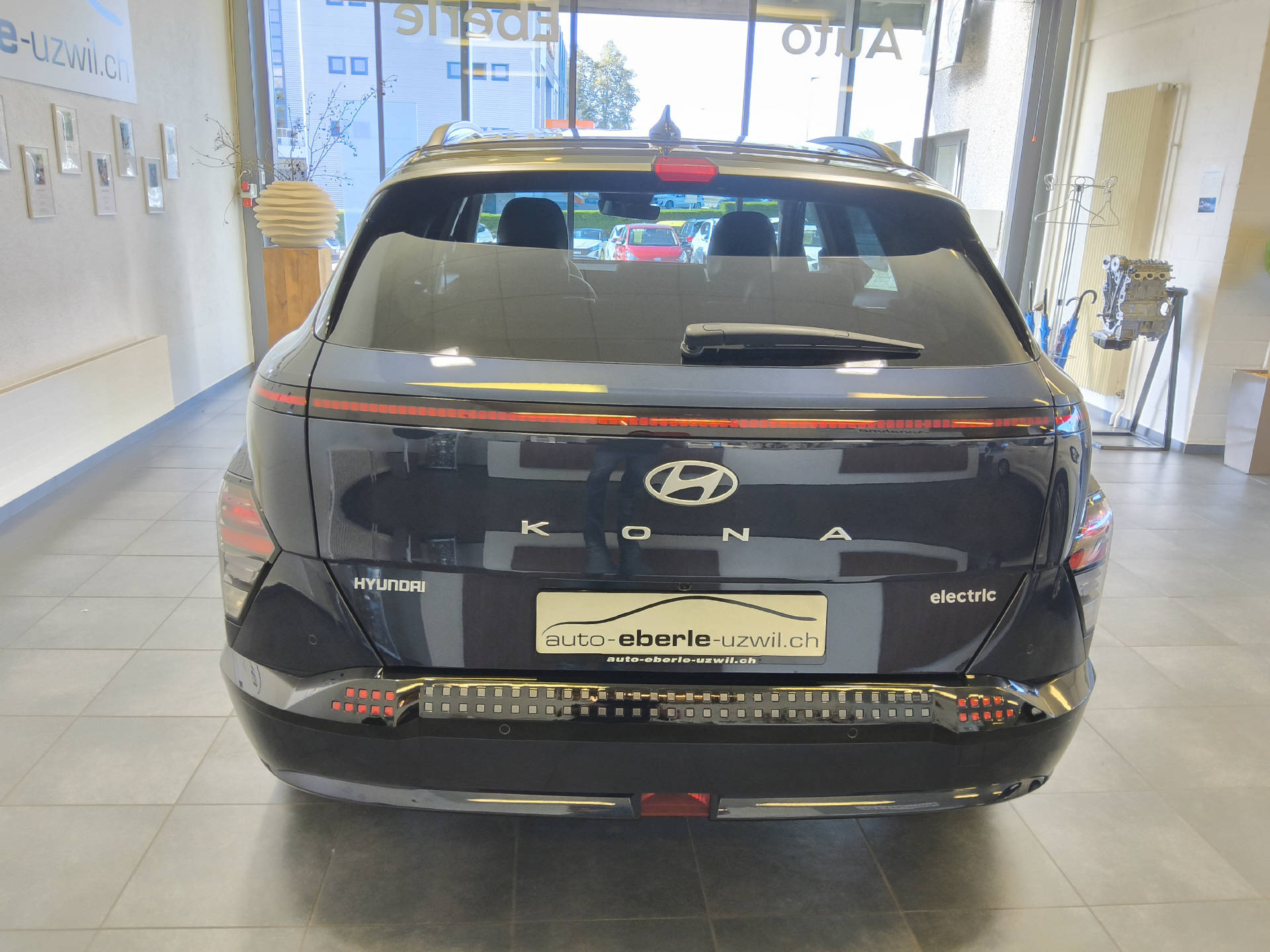 HYUNDAI Kona 65,4 kWh Electric Amplia-image-5
