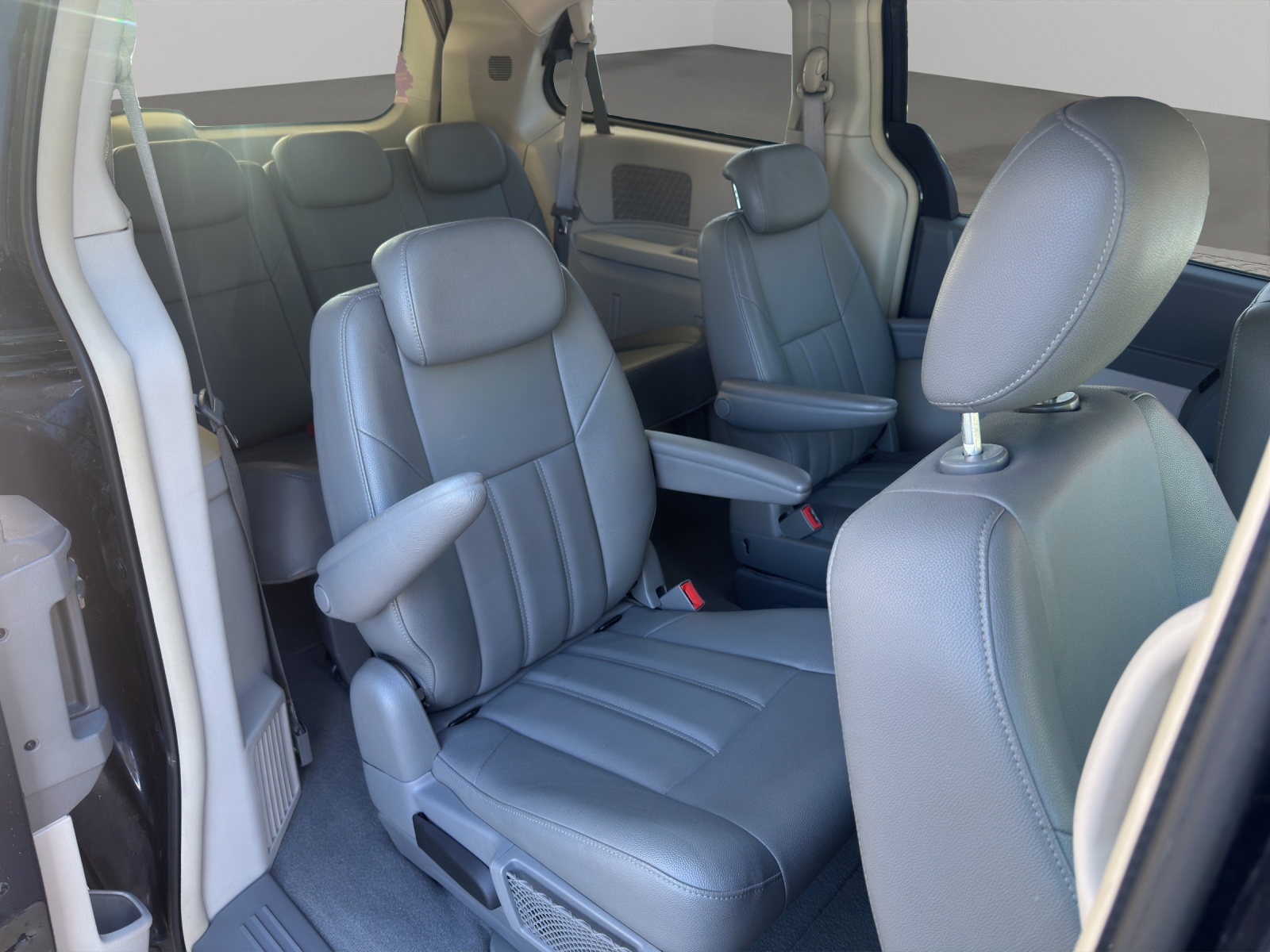 CHRYSLER TOWN COUNTRY 3.7 Benzin-image-15