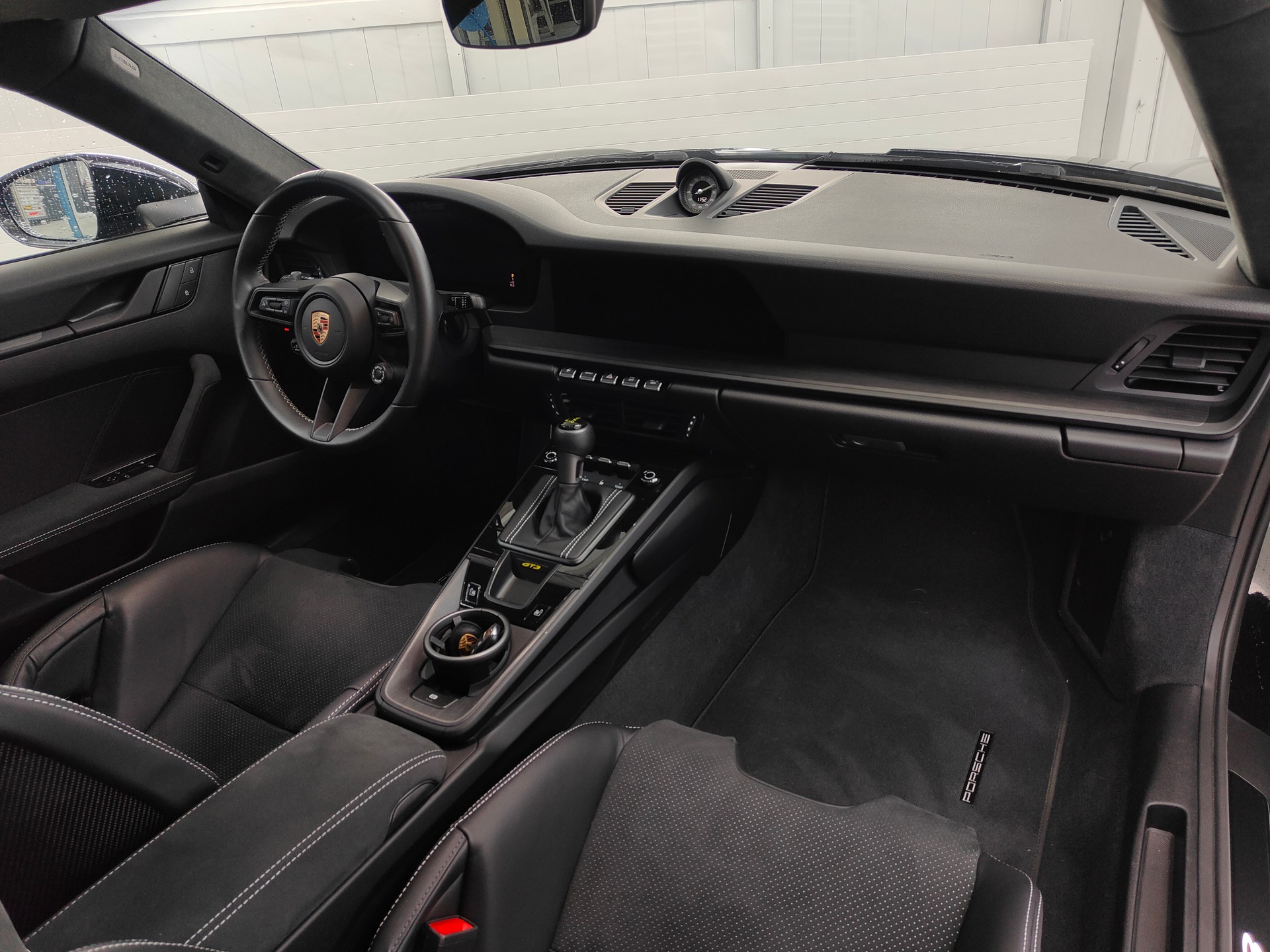 PORSCHE GT3-image-12