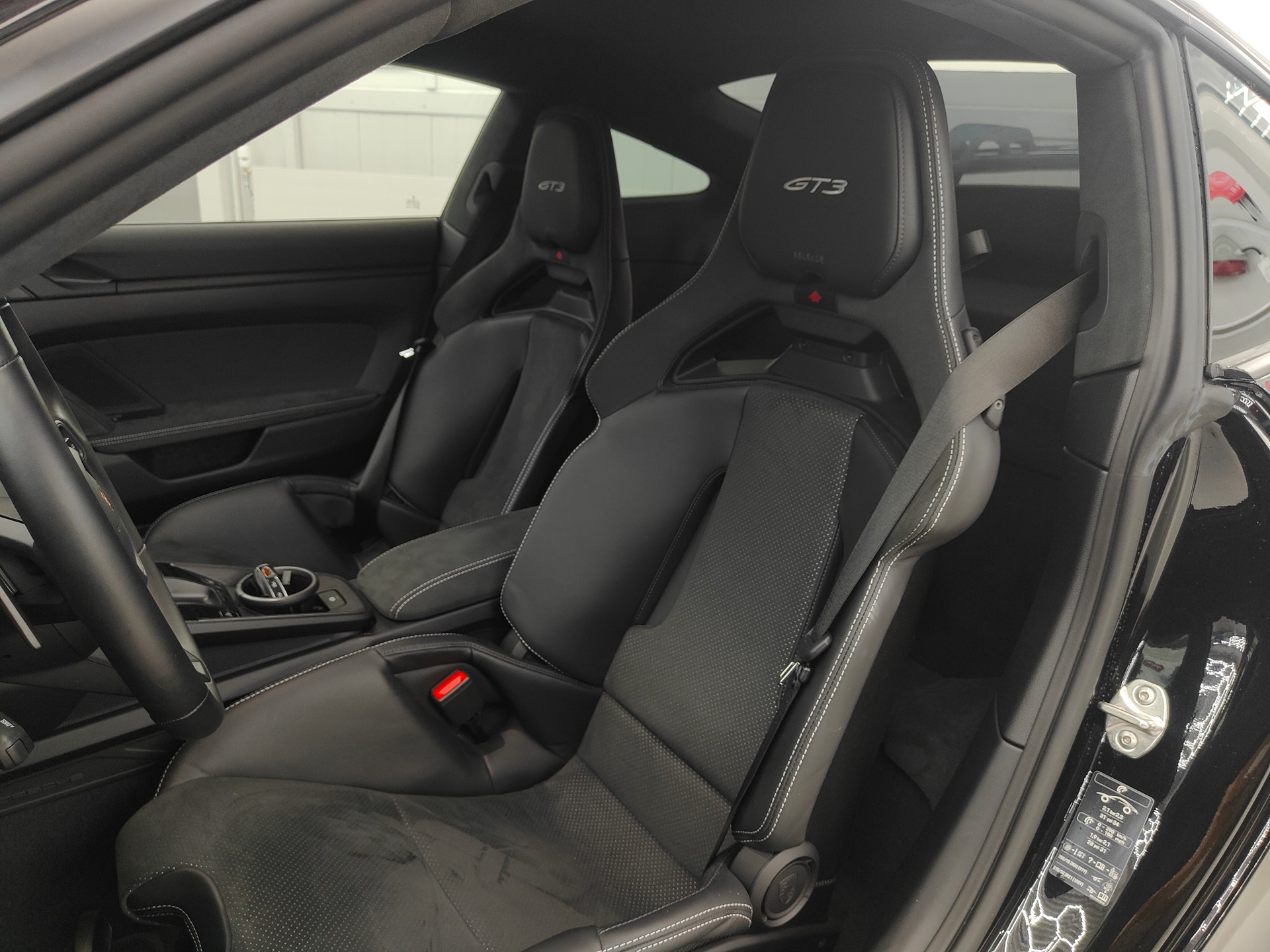 PORSCHE GT3-image-14