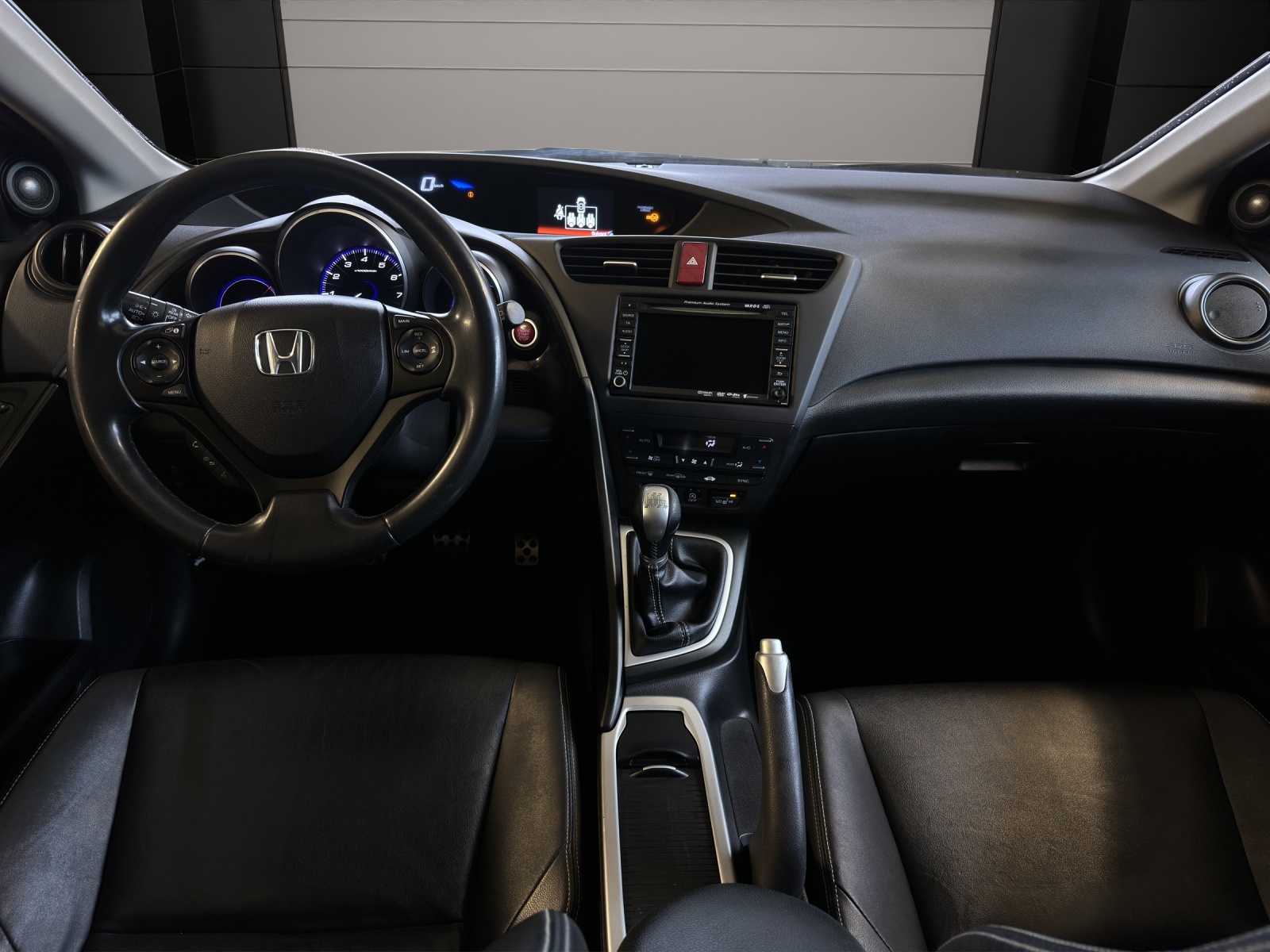 HONDA Civic 1.8i Executive-image-8