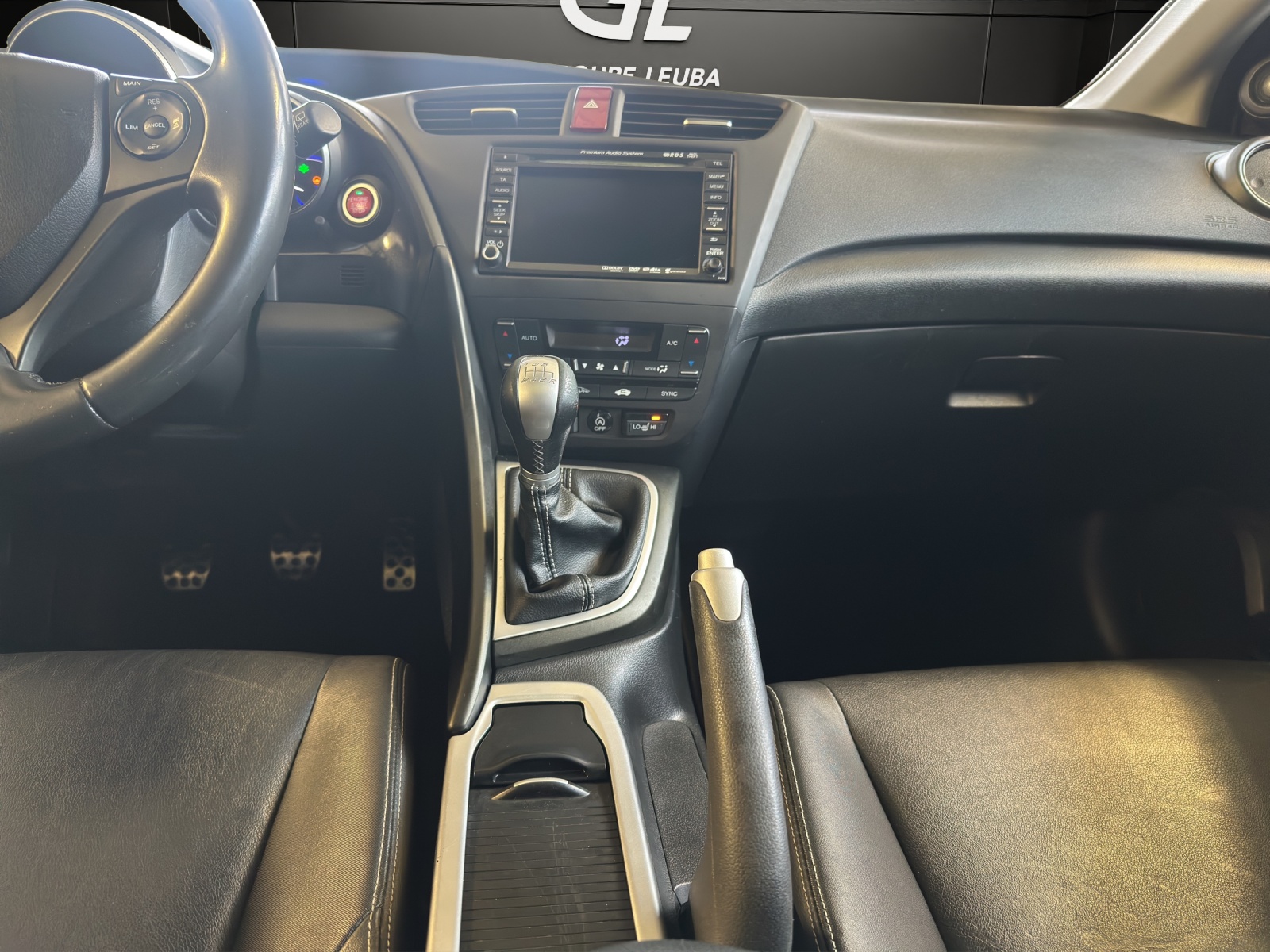 HONDA Civic 1.8i Executive-image-9
