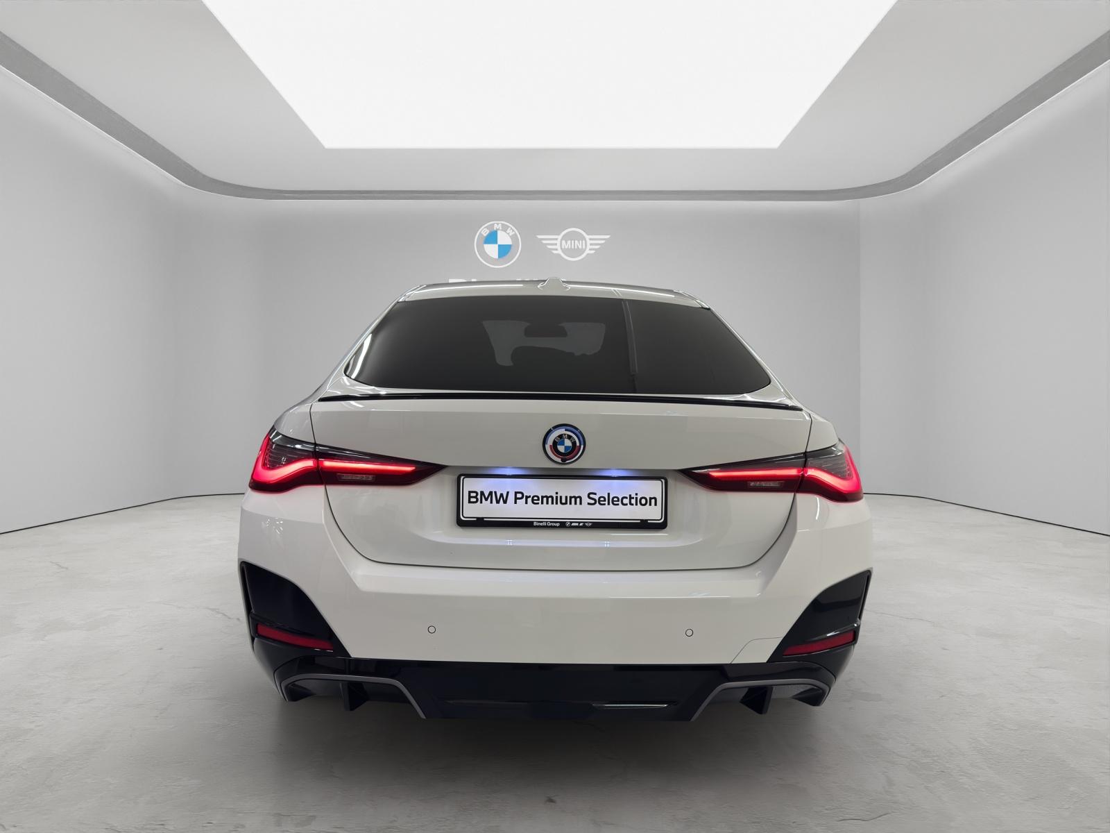 BMW i4 M50 Limousine-image-3