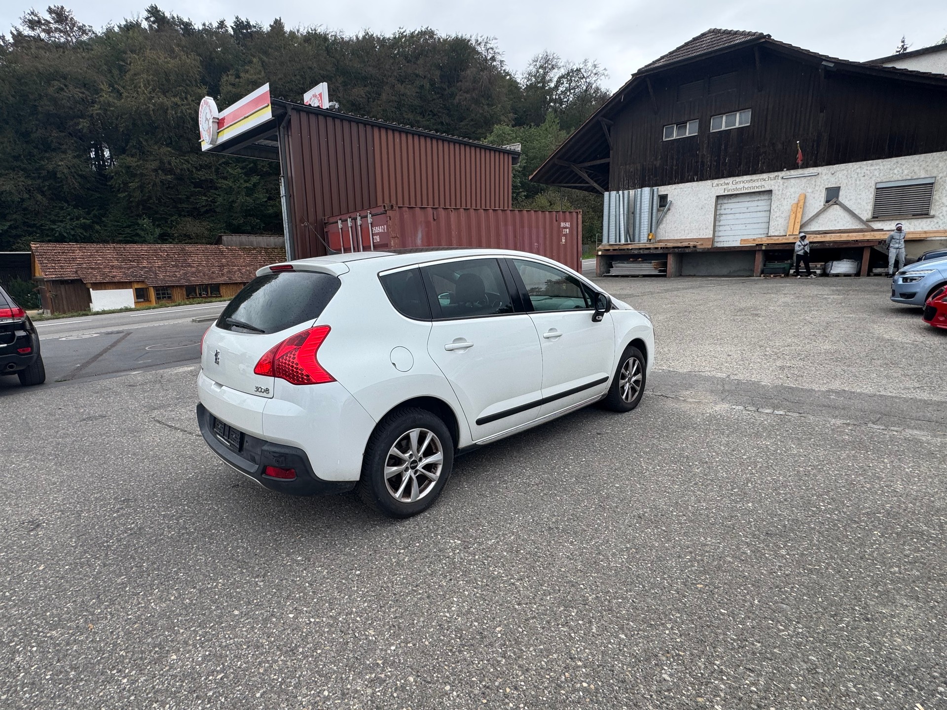 PEUGEOT 3008 1.6 16V T Platinum-image-4
