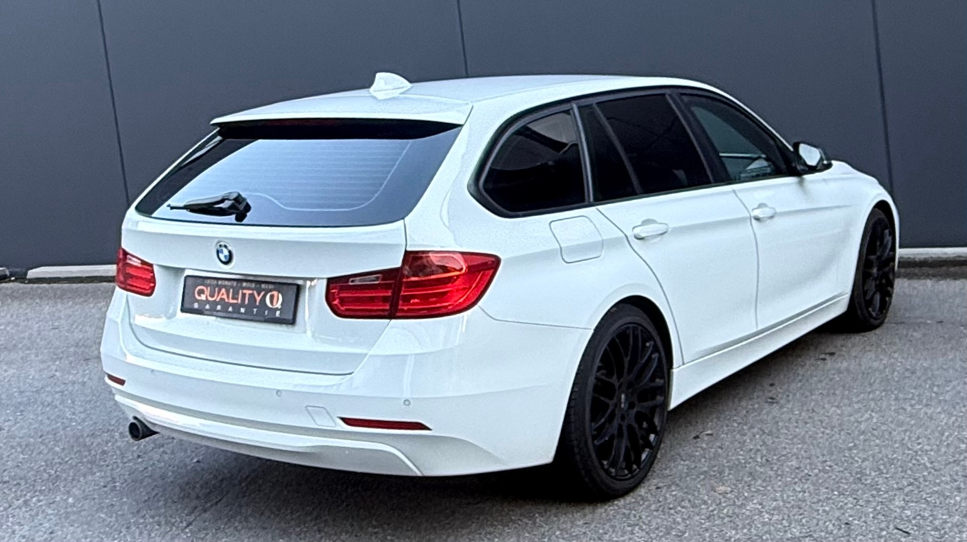 BMW 316d Touring Business-image-2