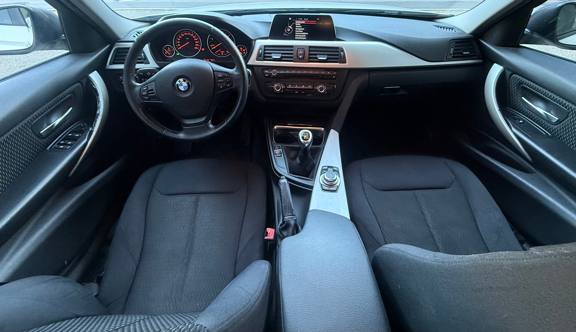 BMW 316d Touring Business-image-3