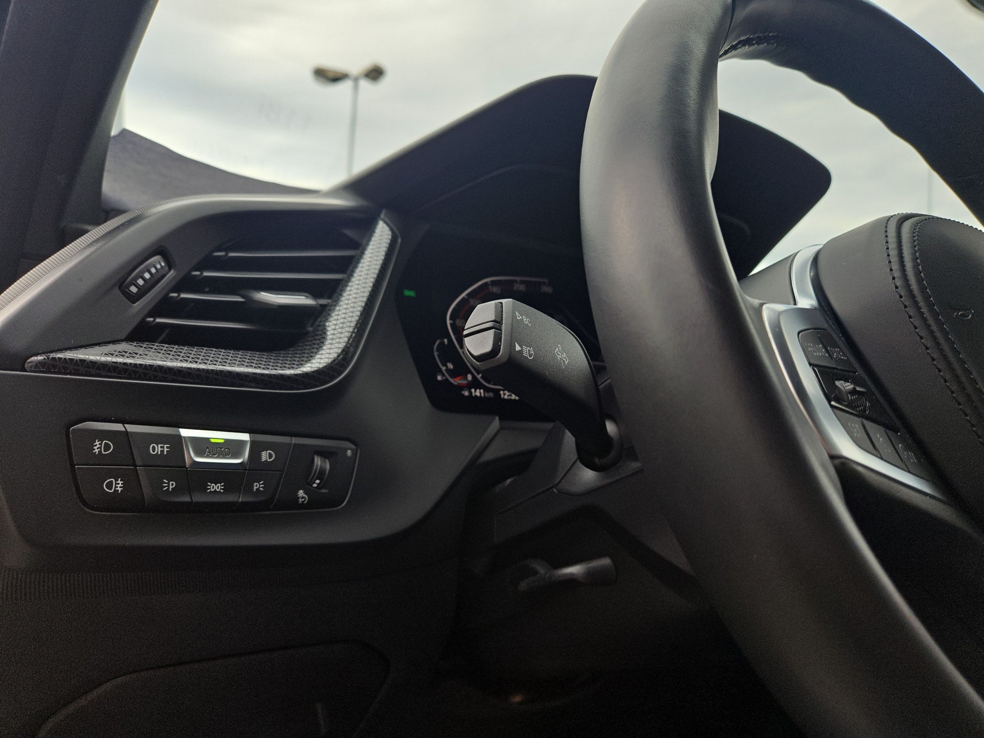 BMW 118i M Sport Steptronic-image-18