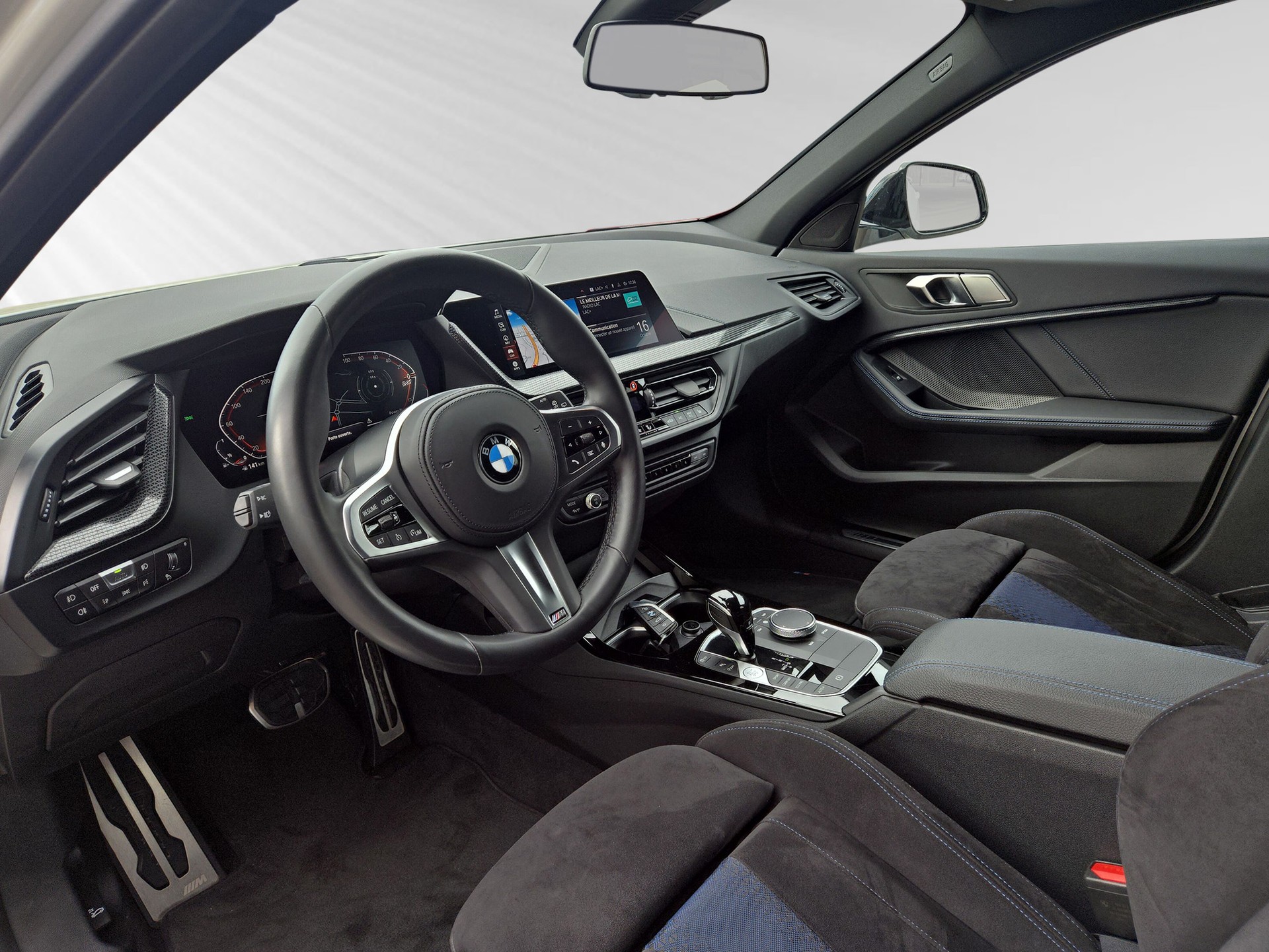 BMW 118i M Sport Steptronic-image-3