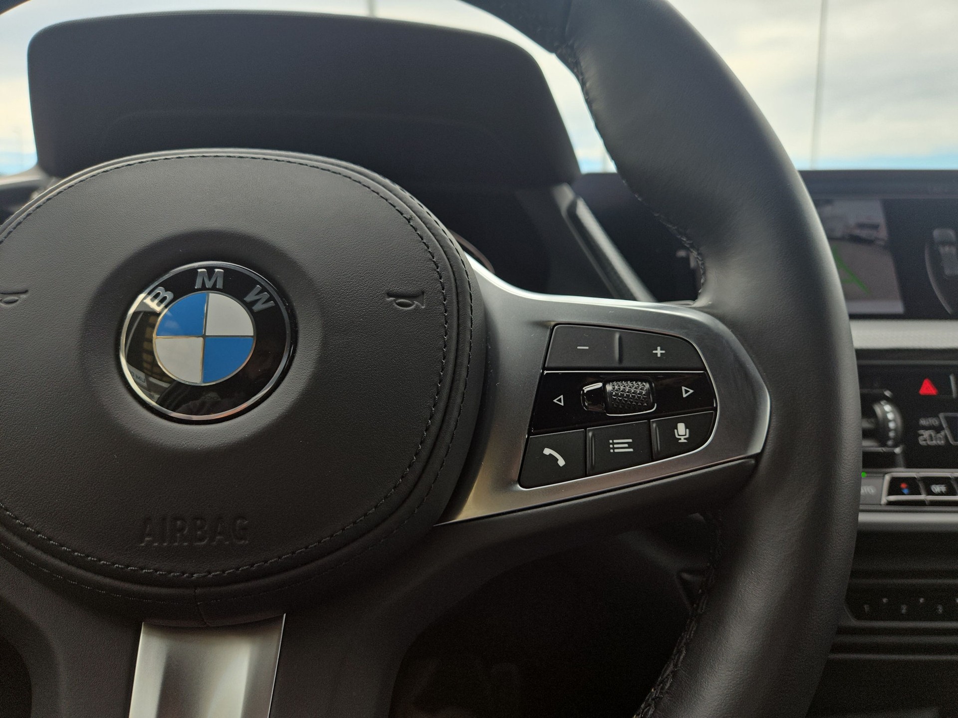 BMW 118i M Sport Steptronic-image-14