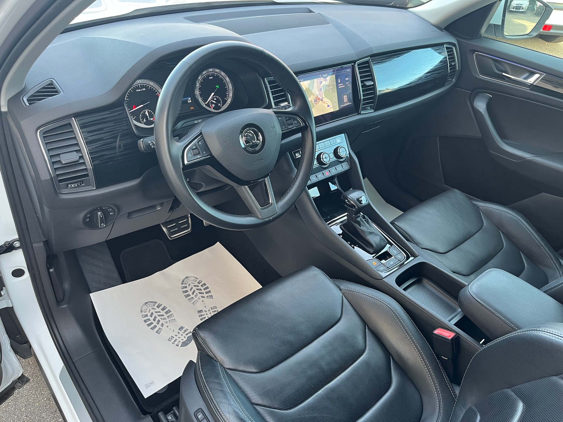 SKODA Kodiaq 2.0 TSI Style DSG 4x4 / Frisch ab MFK & Service / 1.Hand / Top Ausstattung / inkl. Garantie-image-8