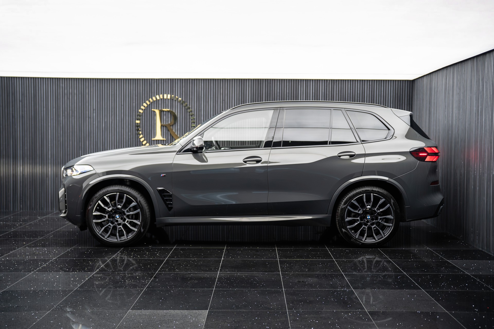 BMW X5 xDrive 48V 40d M Sport Steptronic-image-1