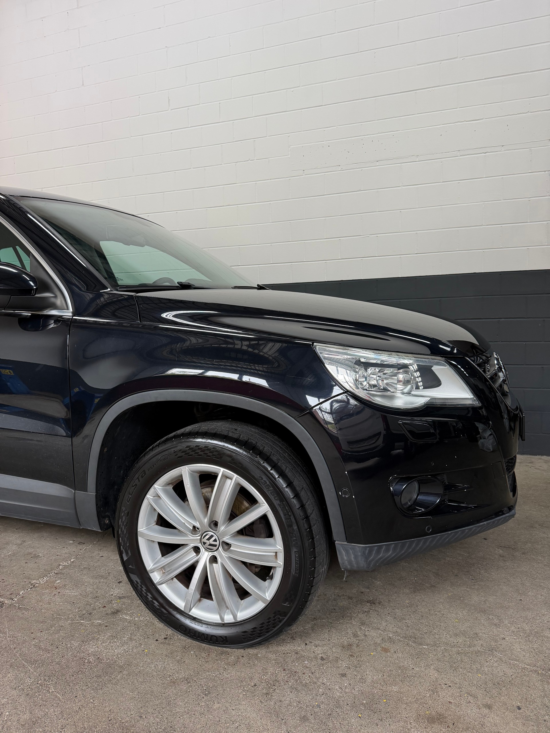 VW Tiguan 2.0 TSI Sport&Style Tiptronic //NEU AB MFK!-image-3