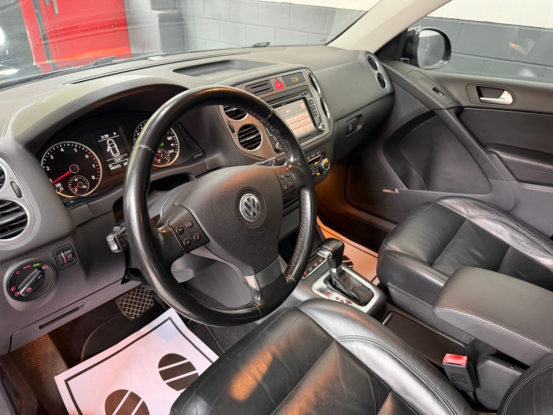 VW Tiguan 2.0 TSI Sport&Style Tiptronic //NEU AB MFK!-image-9