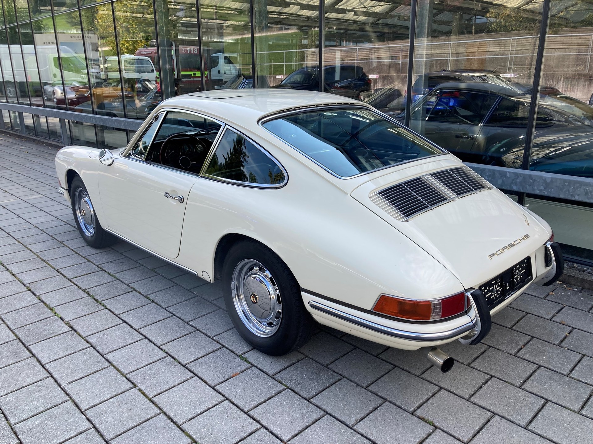 PORSCHE 911-image-2
