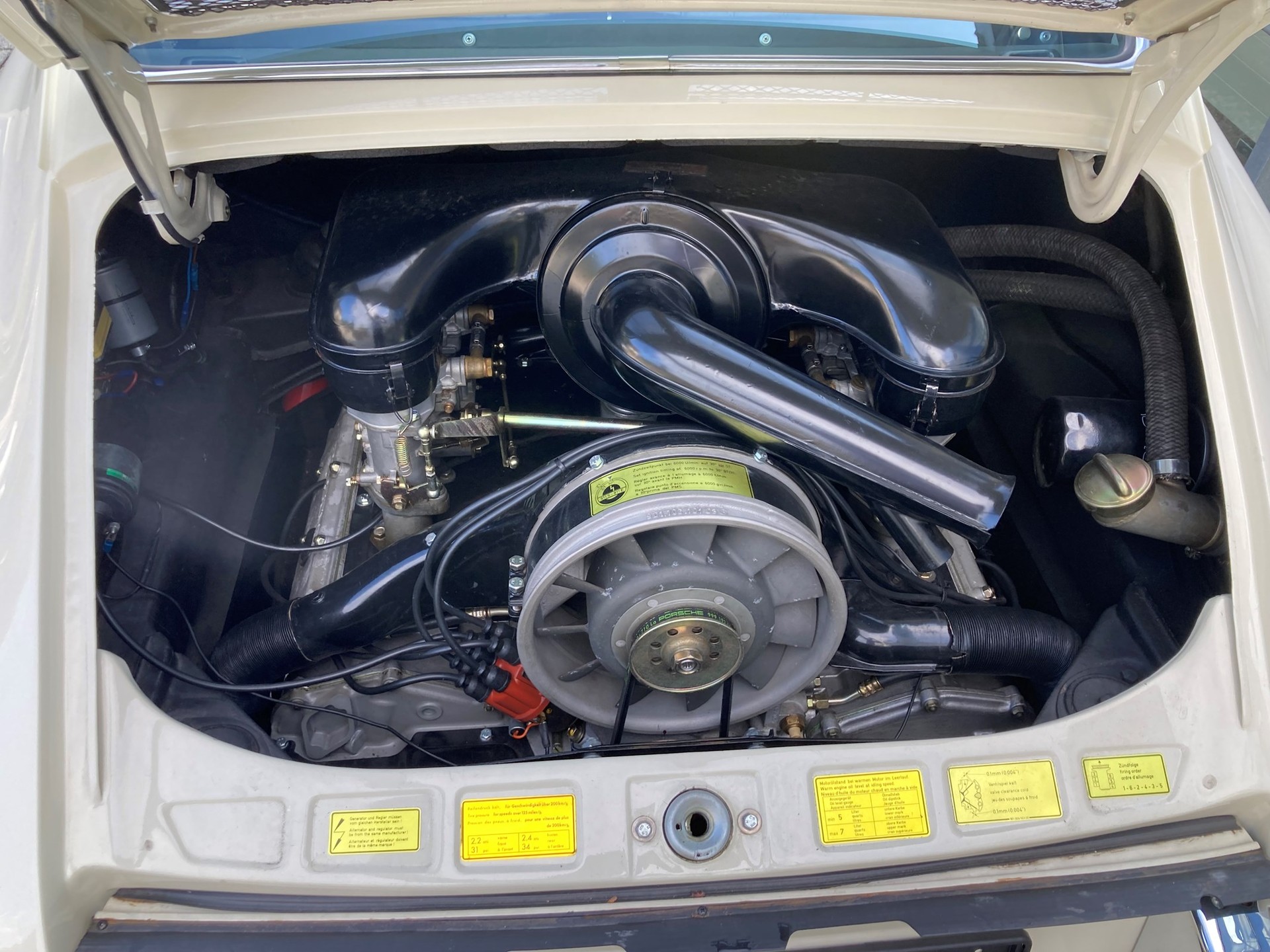 PORSCHE 911-image-7