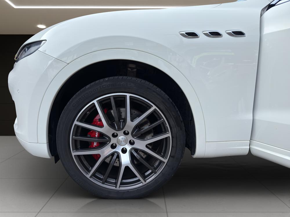 MASERATI LEVANTE S 3.0 V6-image-15