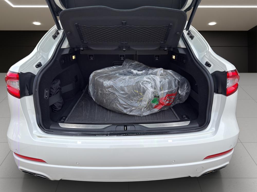 MASERATI LEVANTE S 3.0 V6-image-14